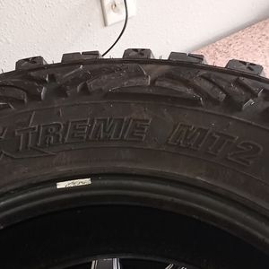 37/12.50/20r tires and rims